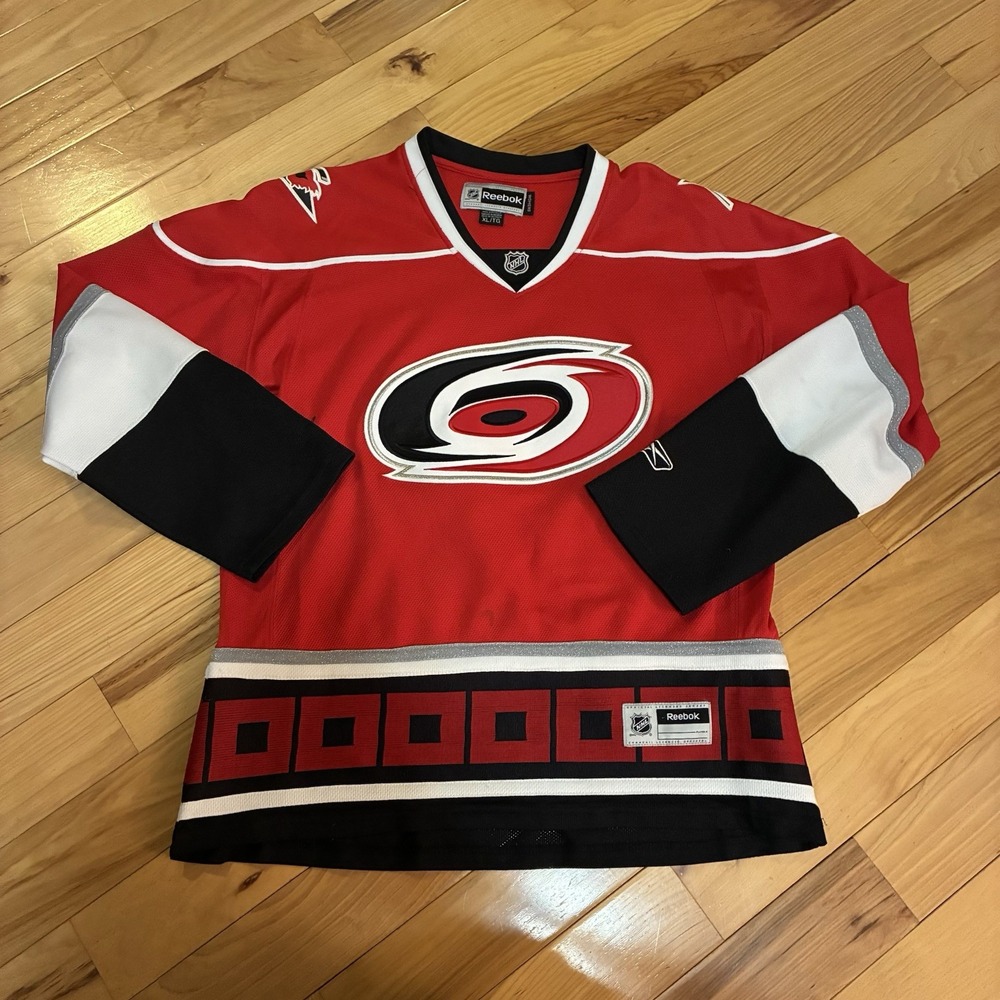 Reebok Carolina Hurricanes Jersey Women's XL NHL Hockey Major League Red Knit